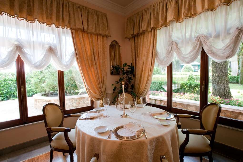Hotel Villa Il Patriarca Chiusi Restaurant bilde